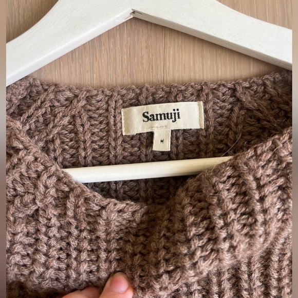 Samjui Wool Sweater - Picture 2 of 5